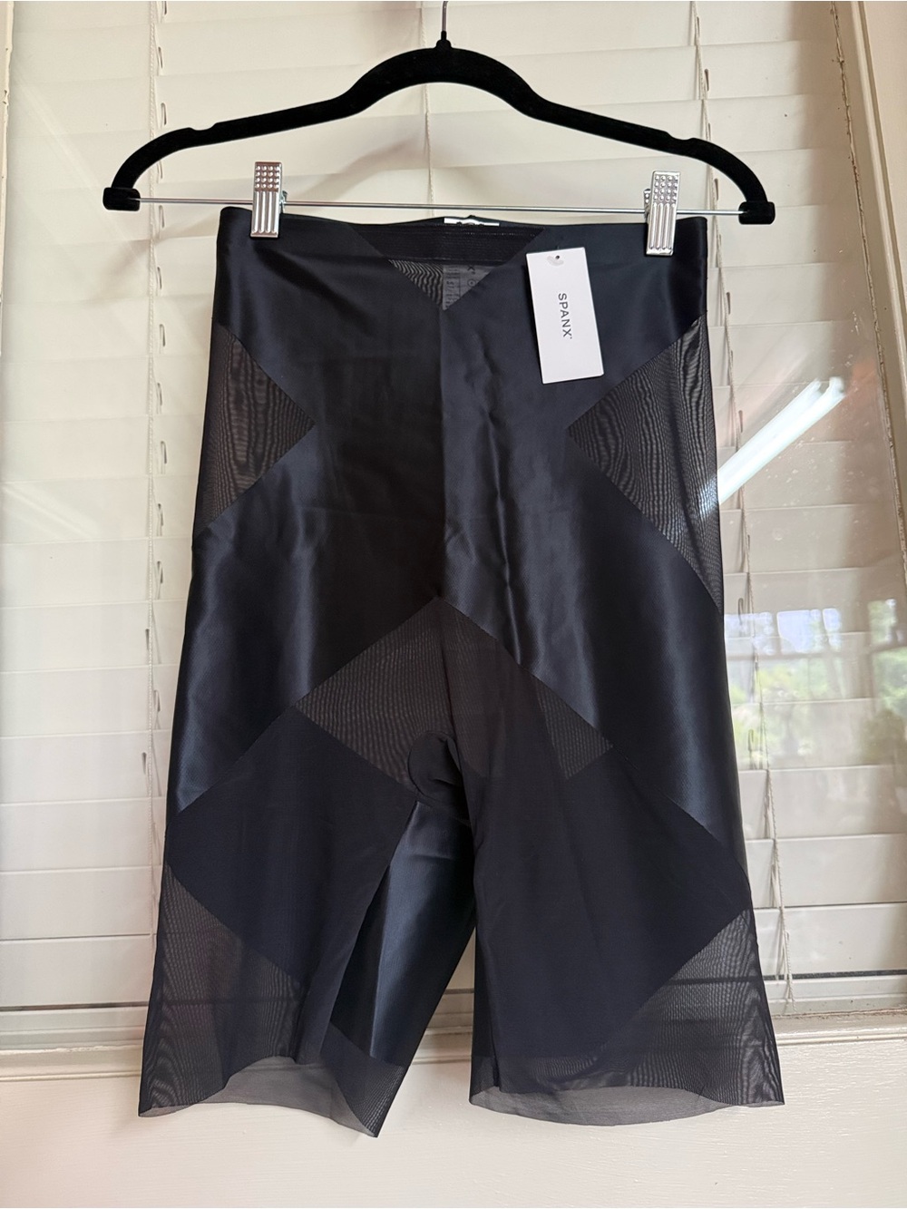 Spanx High Waisted Booty Lifting Shorts Small NWT